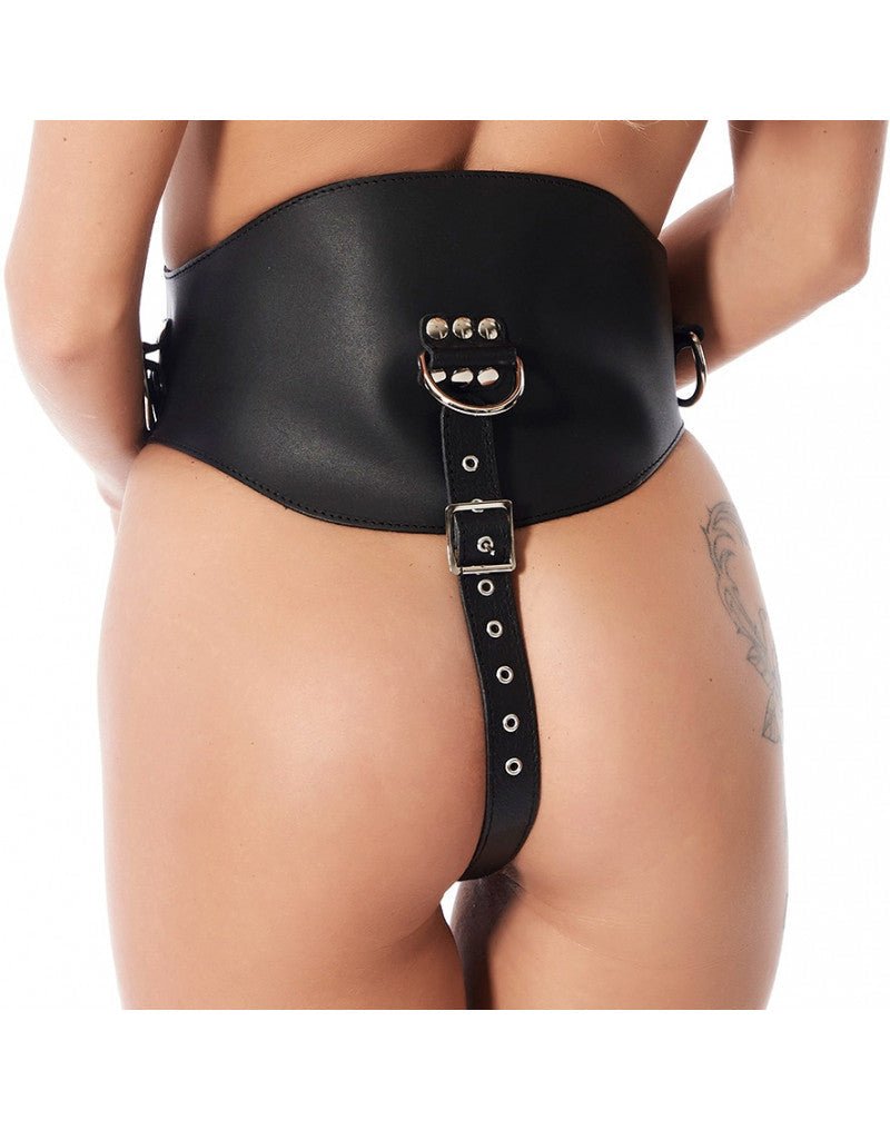 Taillecorset van tuigleer compleet met riemen, ring en latex dildo voorbinddildo - maat XL - Erotiekvoordeel.nl