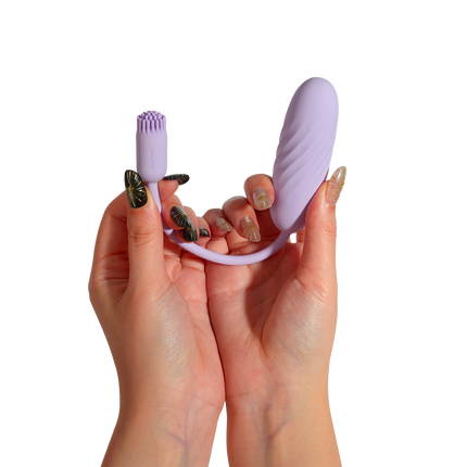 Svakom – Plume – Kugelvibrator mit flexiblem Klitorisstimulator – Pastell-Lila