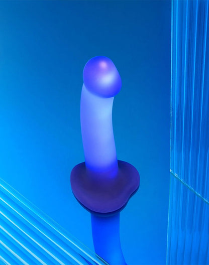 Strap-On-Me - Glow-LED Dildo - Paars - Maat M-Erotiekvoordeel.nl
