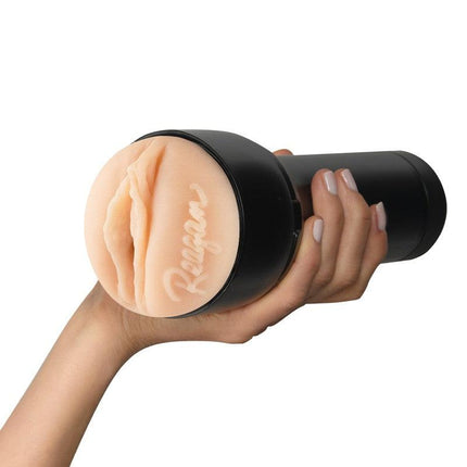 Kiiroo - FeelStar Stroker - Pornoster Masturbator - Reagan Foxx-Erotiekvoordeel.nl