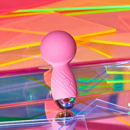 Love to Love - Itsy Bitsy - Mini Wand Vibrator - Roze-Erotiekvoordeel.nl